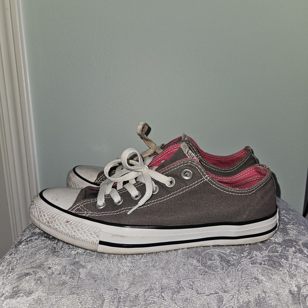 Converse Low Top Canvas Sneakers in Charcoal with Pink Lining